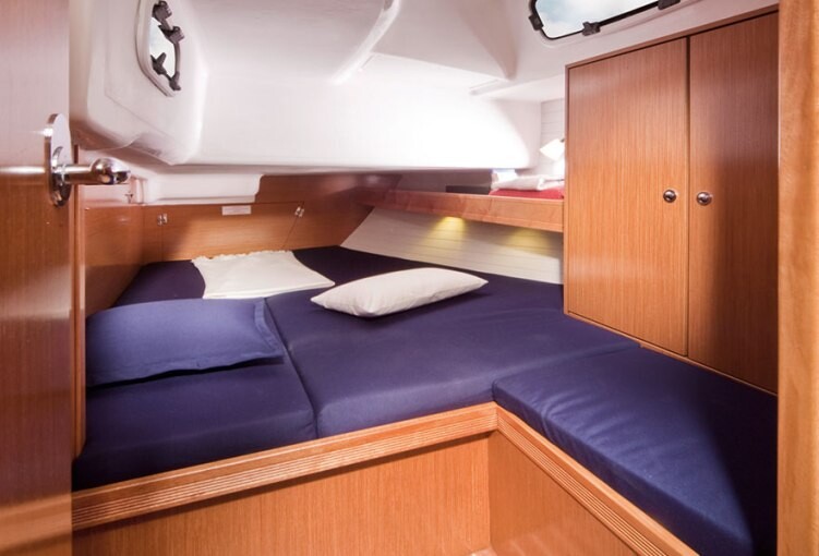 Bavaria 51 Cruiser Gin Tonic