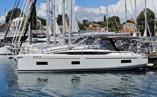 Bavaria C38, Euphoria