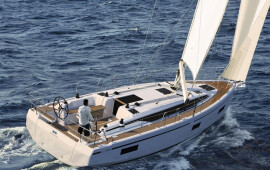 Bavaria C38, Xenia