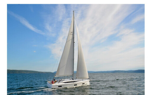 Bavaria C42, Sorores