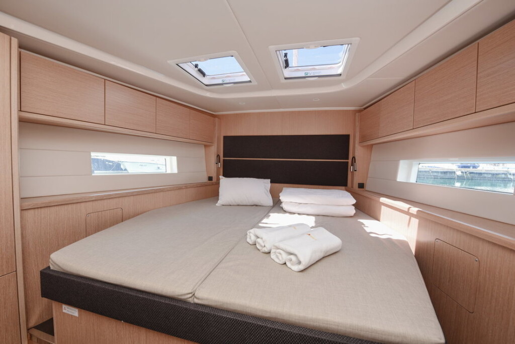 Bavaria C50 Roza Deflores 2