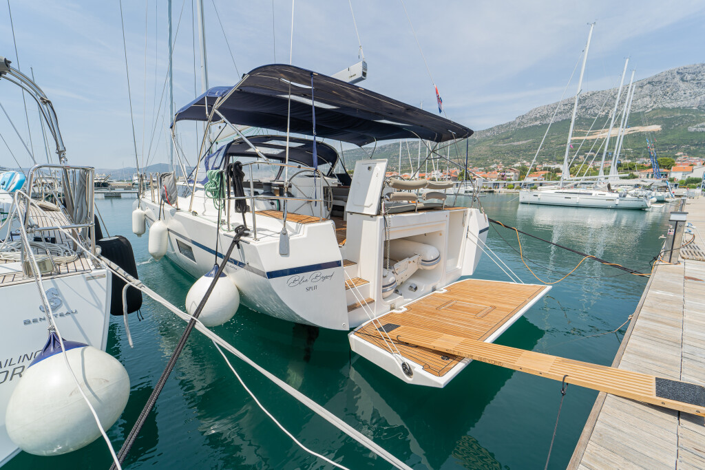 Bavaria C57 Holiday Blue Beyond