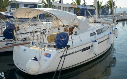 Bavaria Cruiser 33, Ami