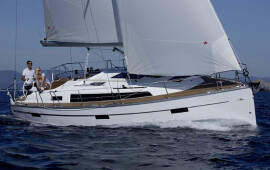 Bavaria Cruiser 37, Sayra