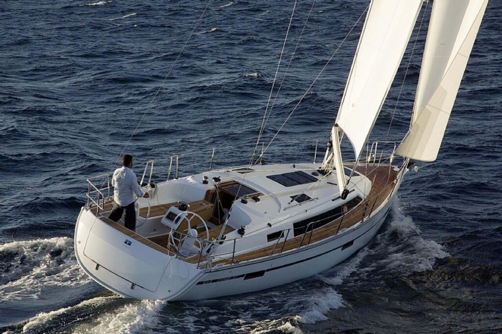Bavaria Cruiser 37 Sayra