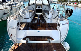 Bavaria Cruiser 37, Maestral