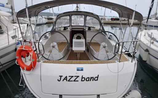 Bavaria Cruiser 37, Jazz Band
