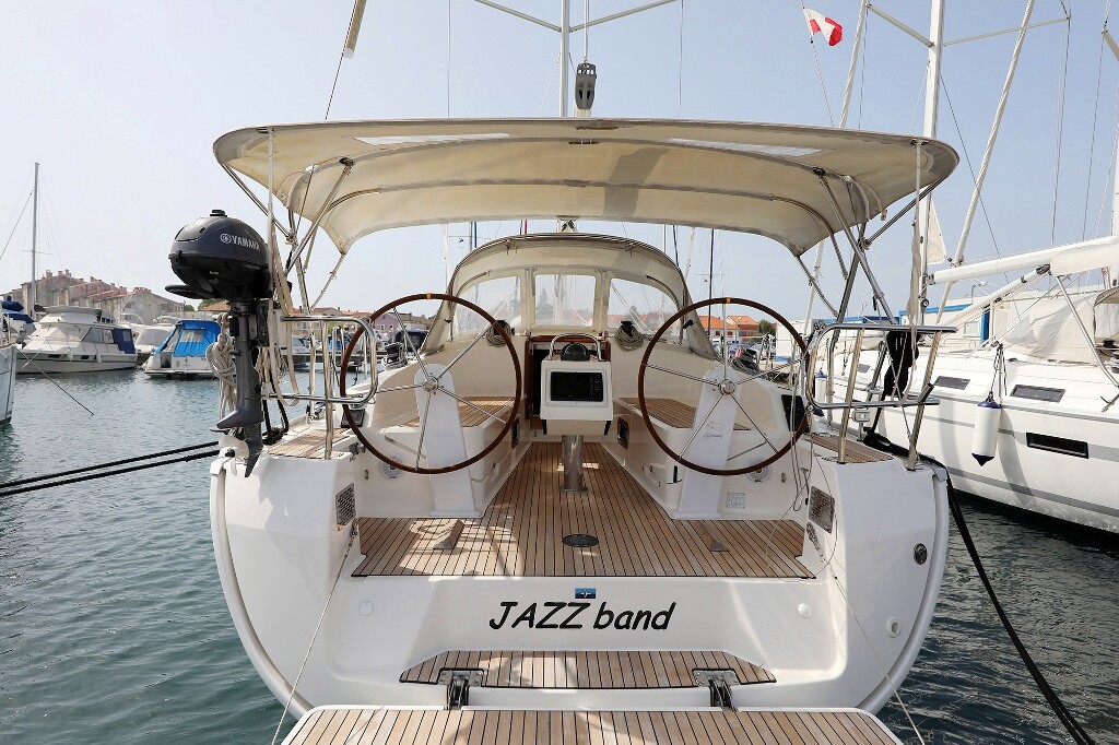 Bavaria Cruiser 37, Jazz Band