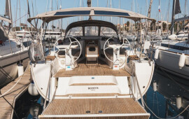 Bavaria Cruiser 45, Bonata