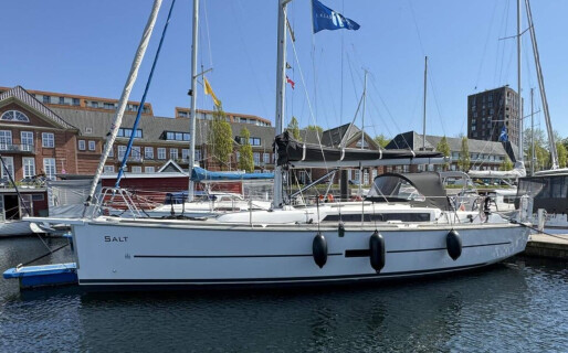 Dufour 350 GL, Salt