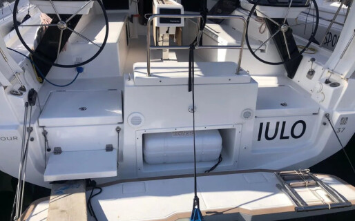 Dufour 37, Iulo