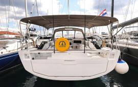 Dufour 470, Rock & Roll