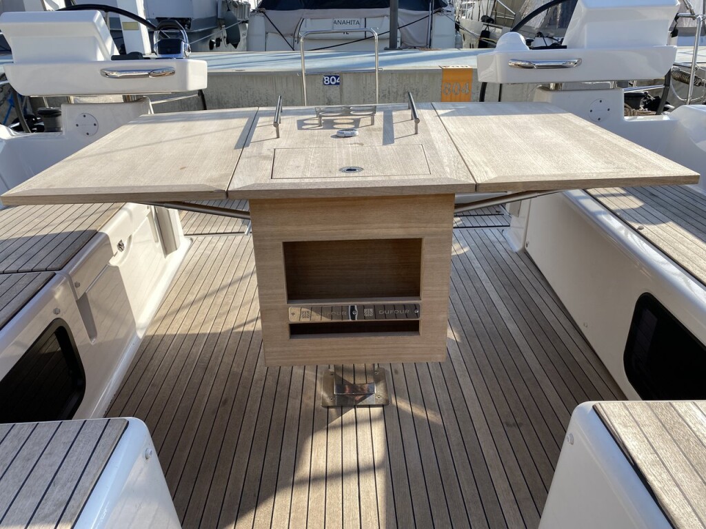 Dufour Exclusive 56 Sea, Seb & So