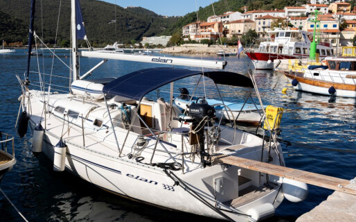 Elan 333, Brina