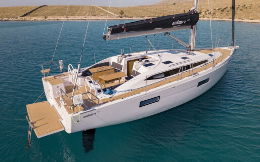 Elan Impression 45, Elana