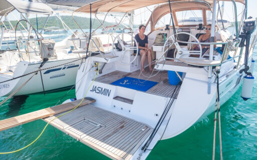 Elan Impression 45, Jasmin