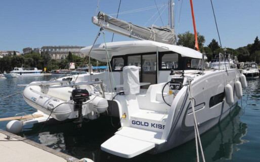 Excess 11, Gold Kiss