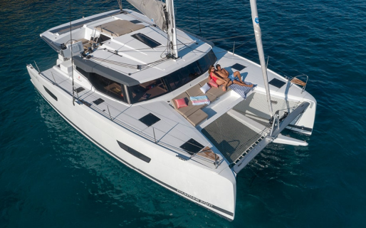 Fountaine Pajot Astrea 42, Just Live