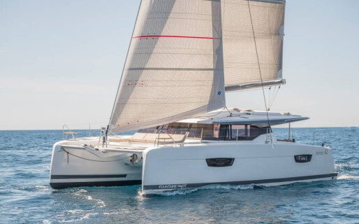 Fountaine Pajot Astrea 42, Sirius 1