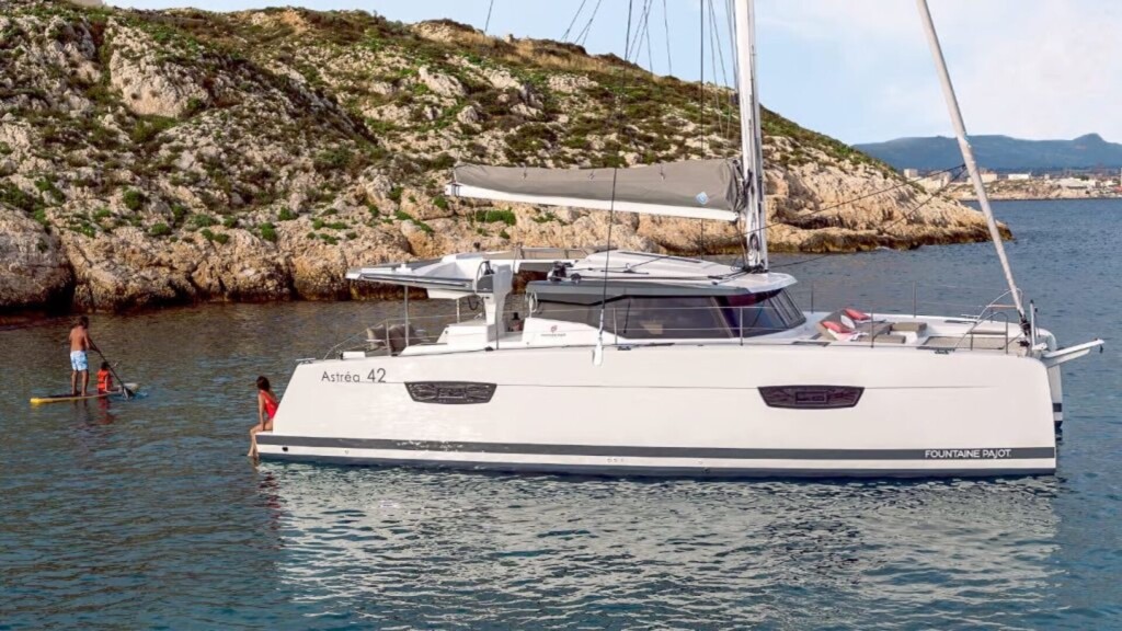 Fountaine Pajot Astrea 42 Satellite