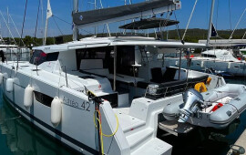 Fountaine Pajot Astrea 42, Jami