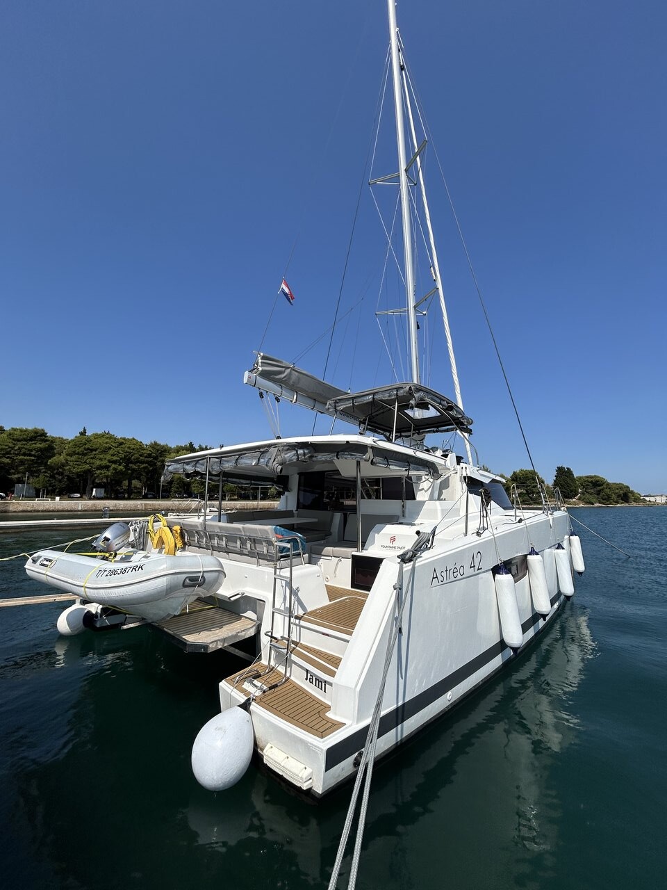 Fountaine Pajot Astrea 42 Jami