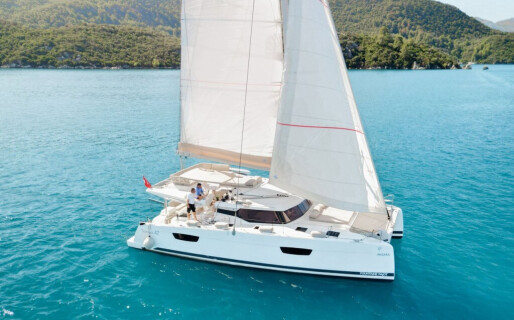 Fountaine Pajot Tanna 47, Angara