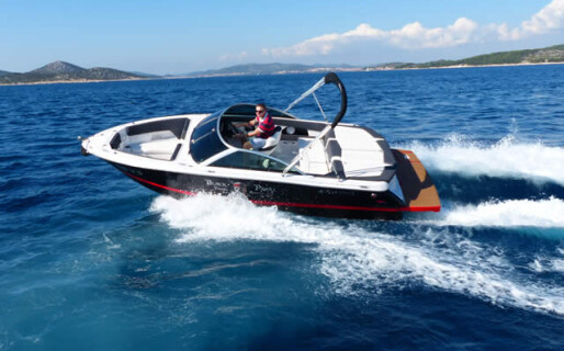 Four Winns H210, Black Pearl