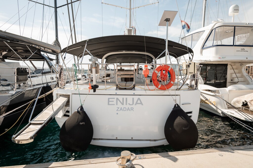 Jeanneau 64 Enija