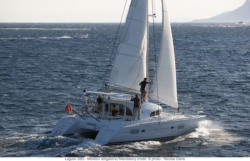 Lagoon 380 LUNASEA 