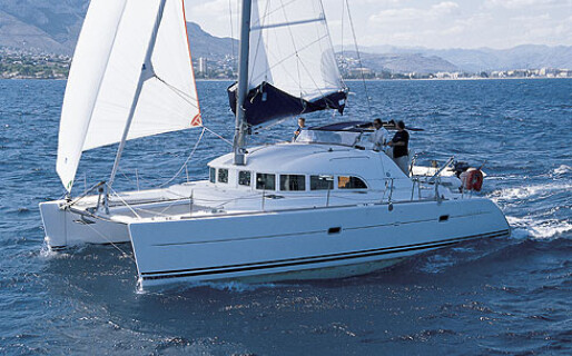 Lagoon 380, Escapade
