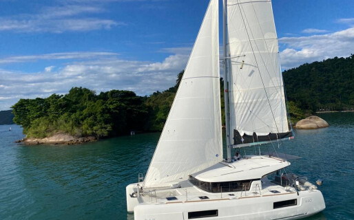 Lagoon 40, Atmosfera W