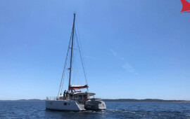 Lagoon 400, Maya