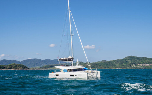 Lagoon 42, Cloud Dancer