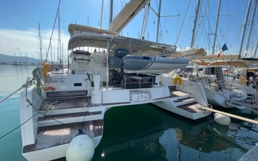 Lagoon 42, Art of Liberty