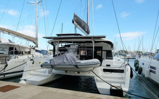 Lagoon 42, White Chadal