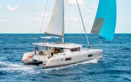Lagoon 42, Amici