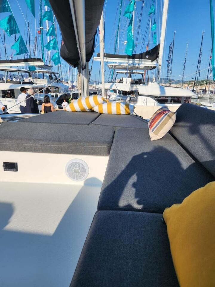 Lagoon 43 Solara