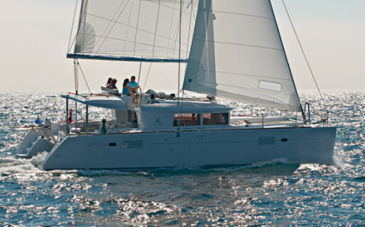 Lagoon 450 F, Luna