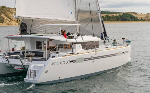 Lagoon 450 S, Remire