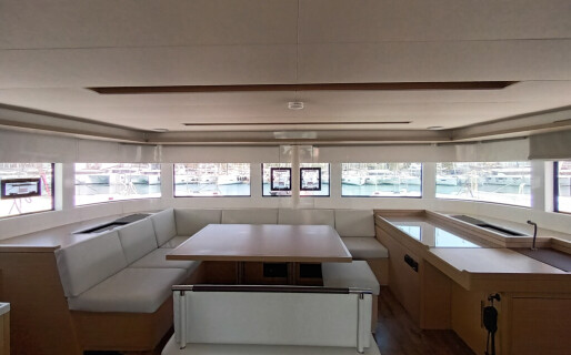 Lagoon 51, Achilleas