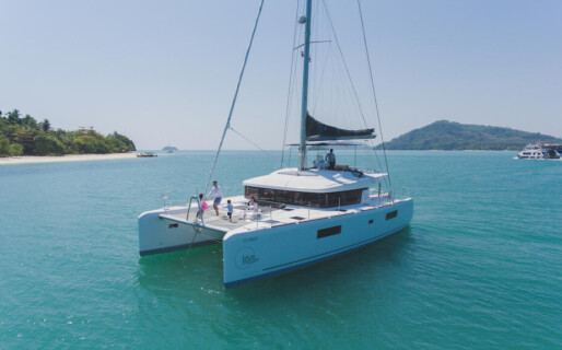 Lagoon 52 F, Blue Moon