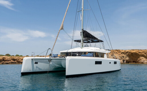 Lagoon 52, Royal Hearts