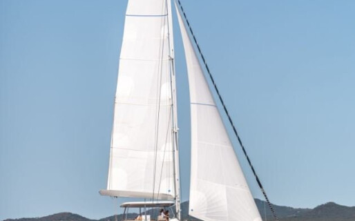 Lagoon 55, Adel