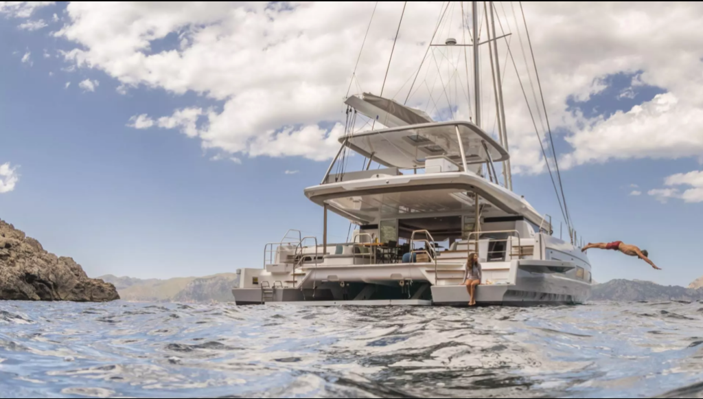 Lagoon 60 Catwalk I