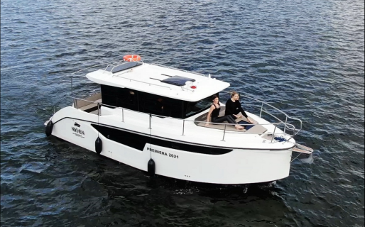 Nikhen Aquasun 34 Sedan, Lili