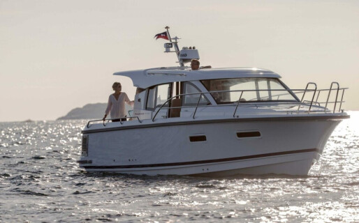 Nimbus 305 Coupe, New 1