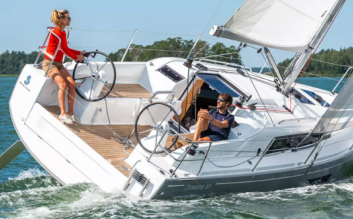Oceanis 30.1, Miniscule