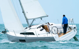 Oceanis 30.1, Reef