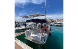 Oceanis 30.1, Macarl